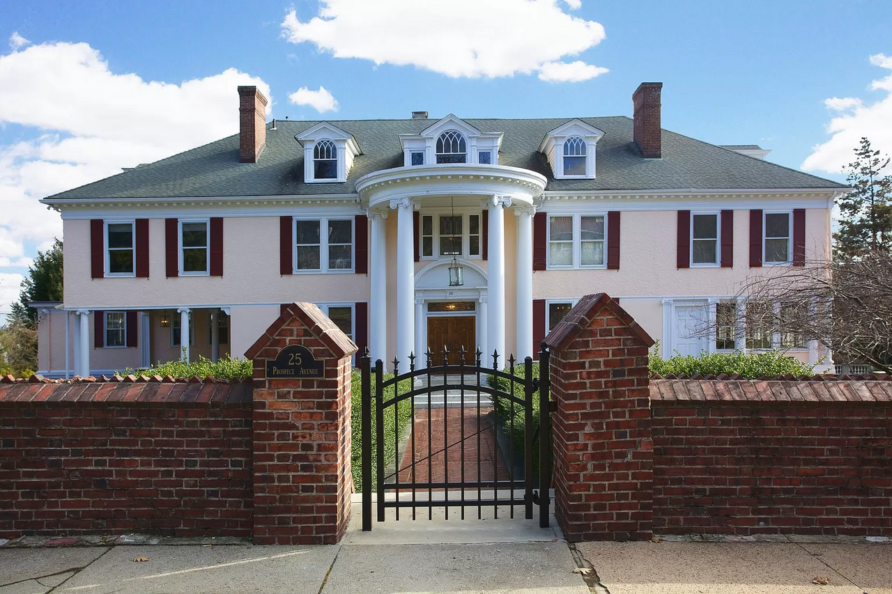 Rest van de wereld   Montclair Mansion - As Seen on Love & Hip Hop Season 10 image 11