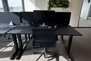 Frauenfeld  Werkplek Open Space Flex Desk mit Screen image 2