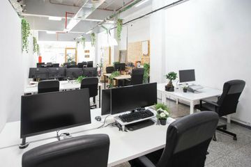 Barcelona  Coworking space Private office 30 people image 1