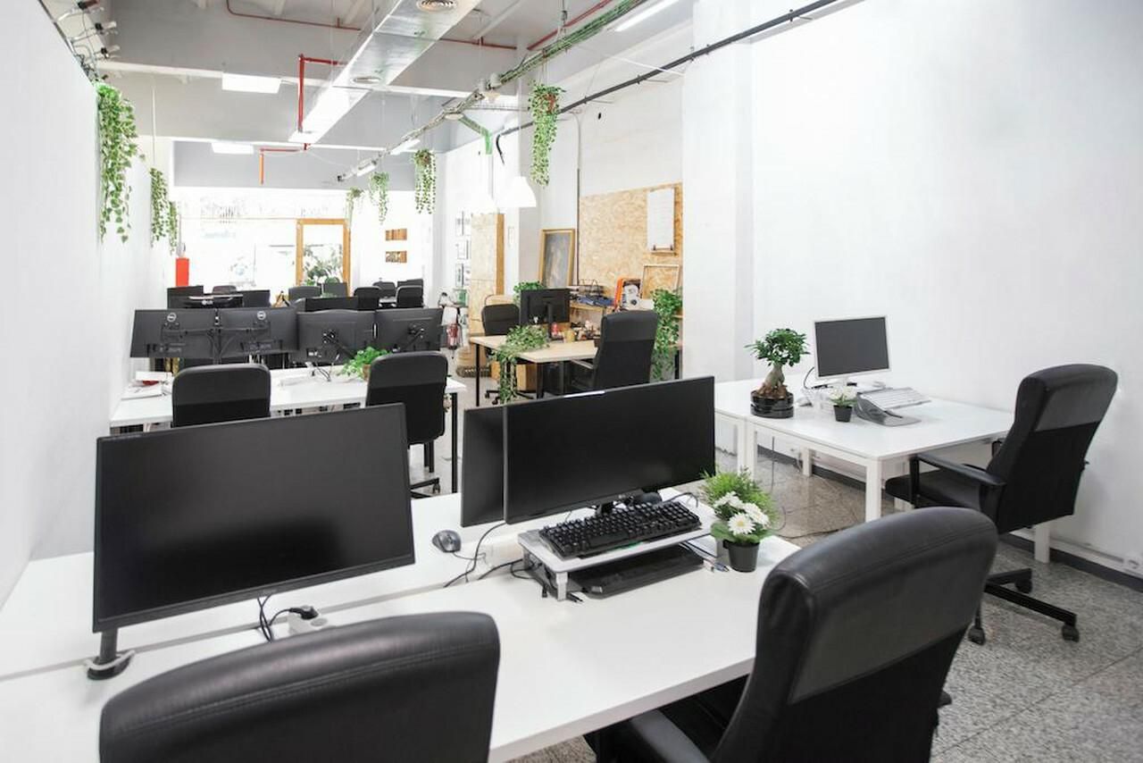 Barcelona  Coworking space Private office 30 people image 1