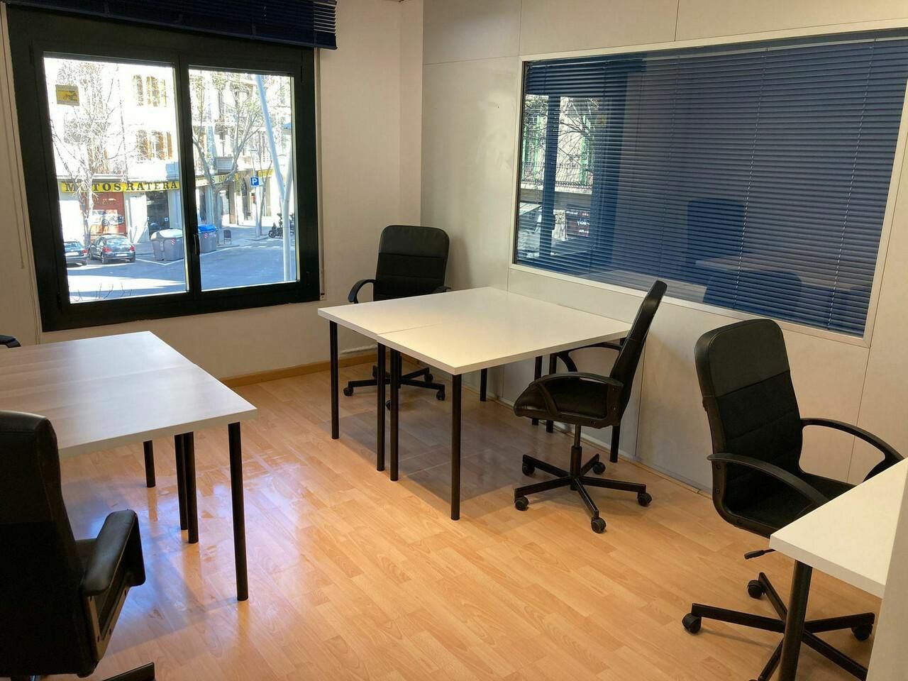 Barcelona  Coworking space Bureau privé de 6 personnes image 2