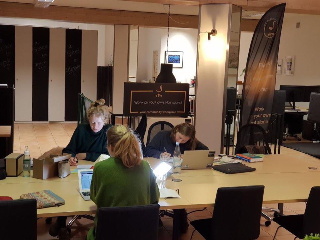 Rest der Welt  Business Center Open Space image 6