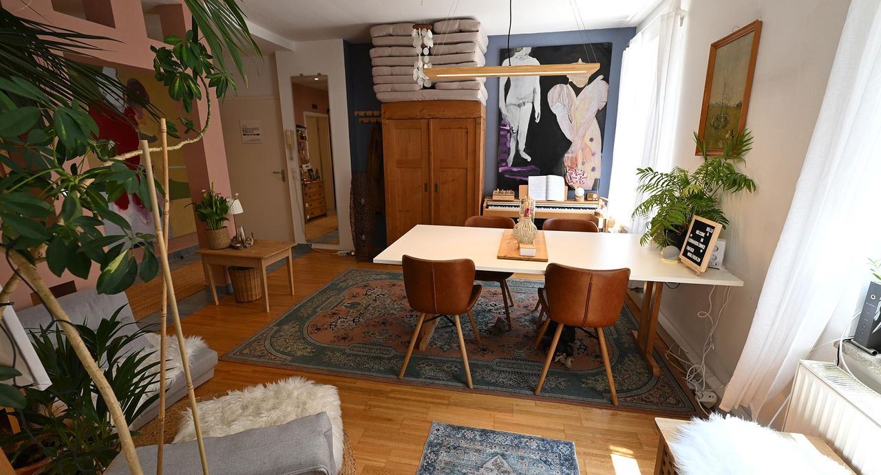 Stuttgart Mobiles Arbeiten Boardroom Atelier LEONHARDSZIMMER - Location mit mehreren Räumen zum Wohlfühlen image 27