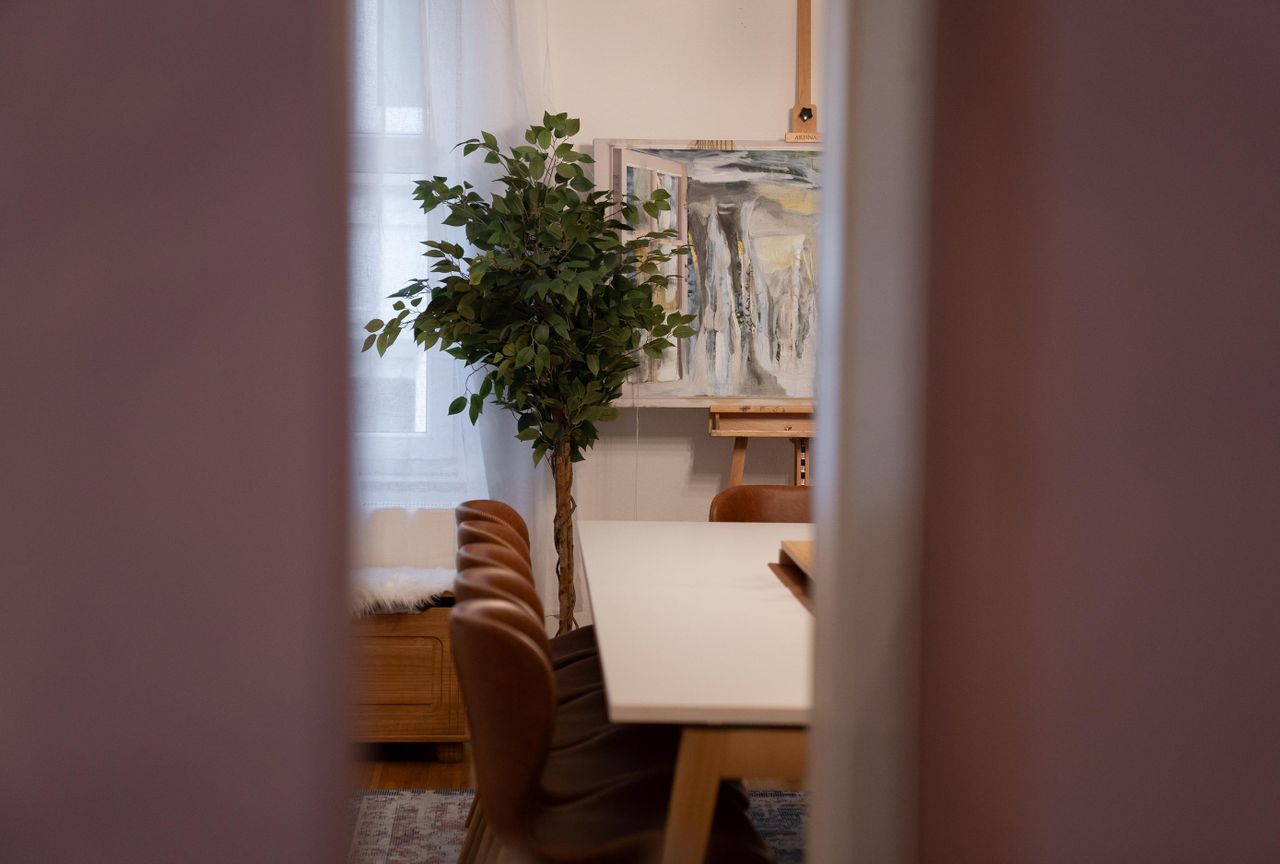 Stuttgart Mobiles Arbeiten Boardroom LEONHARDSZIMMER - Tagungslocation zum Wohlfühlen in Stgt. Miette image 28