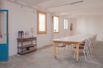 Barcelona workshop spaces Meeting room Classroom image 1