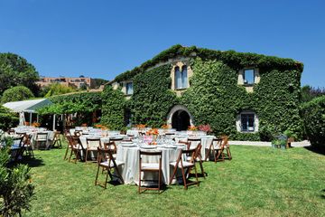 Barcelona corporate event spaces Privéwoning Catalan farmhouse image 0