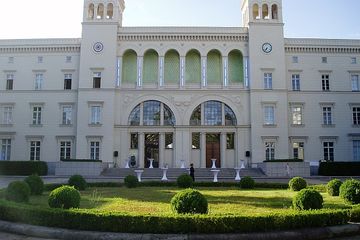 Berlin corporate event spaces Museum Hamburger Bahnhof – Museum für Gegenwart image 3