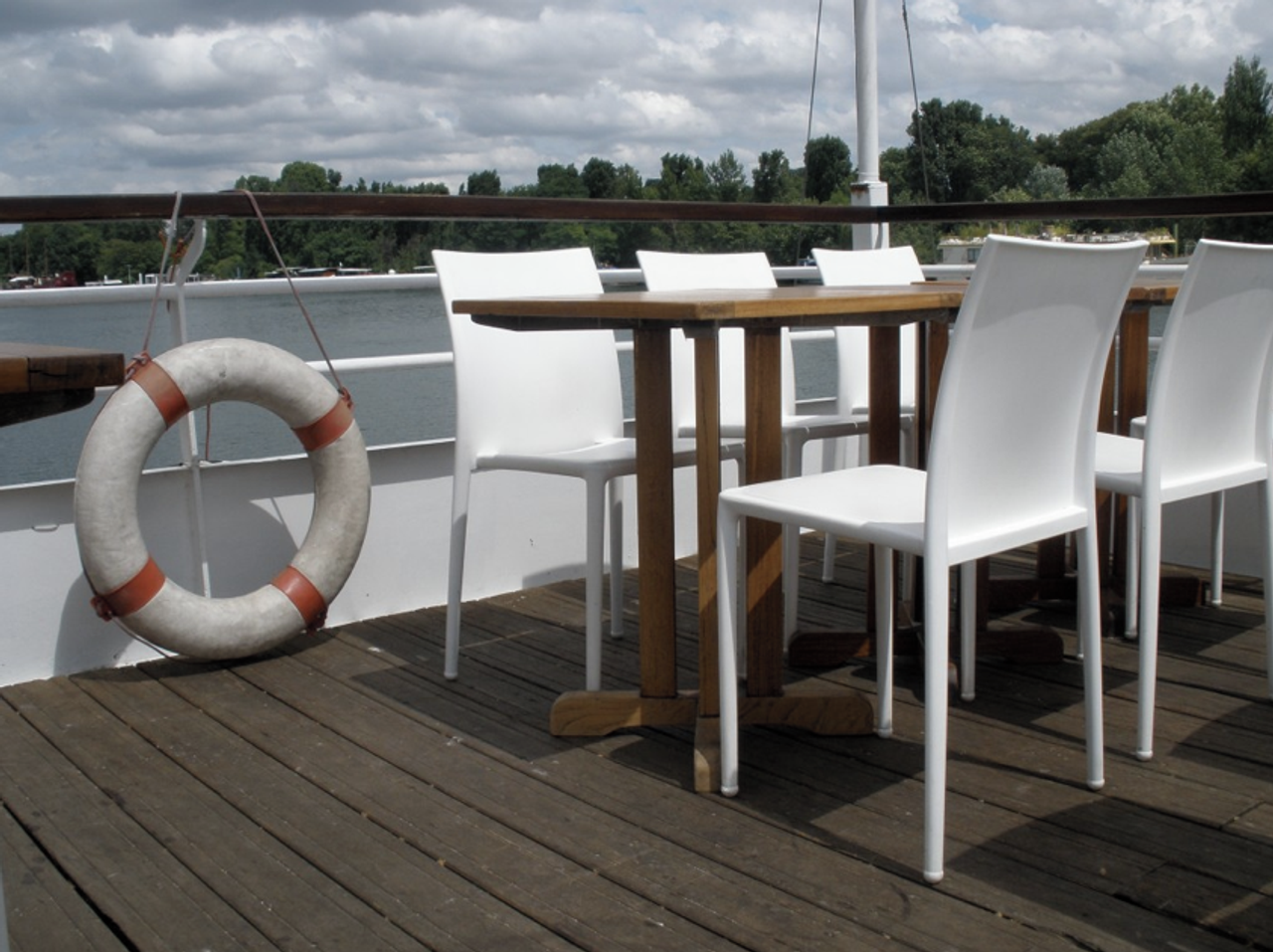 Paris corporate event spaces Restaurant Salon sur L'Eau image 9