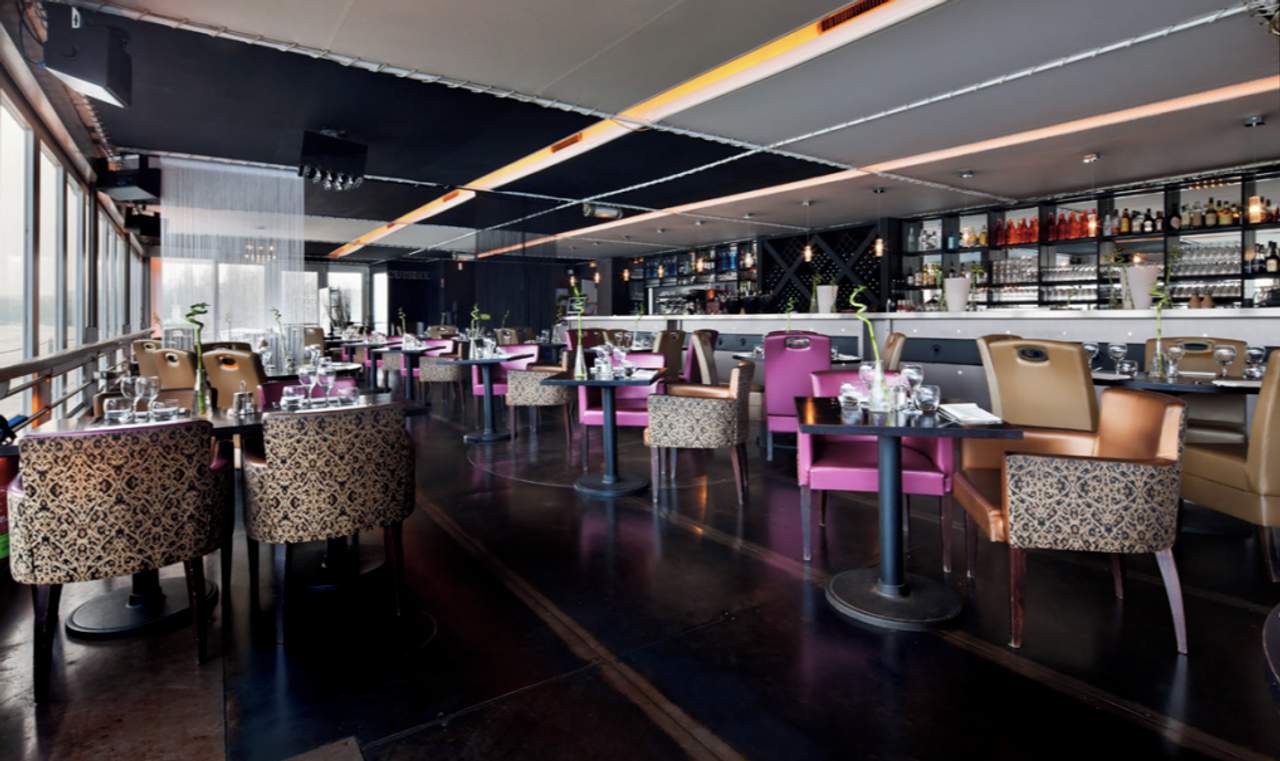 Paris corporate event spaces Restaurant Salon sur L'Eau image 7