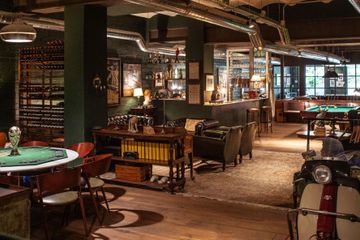 Barcelona  Club British Club image 0