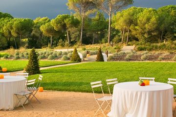 Barcelona corporate event spaces Green space Villa image 11