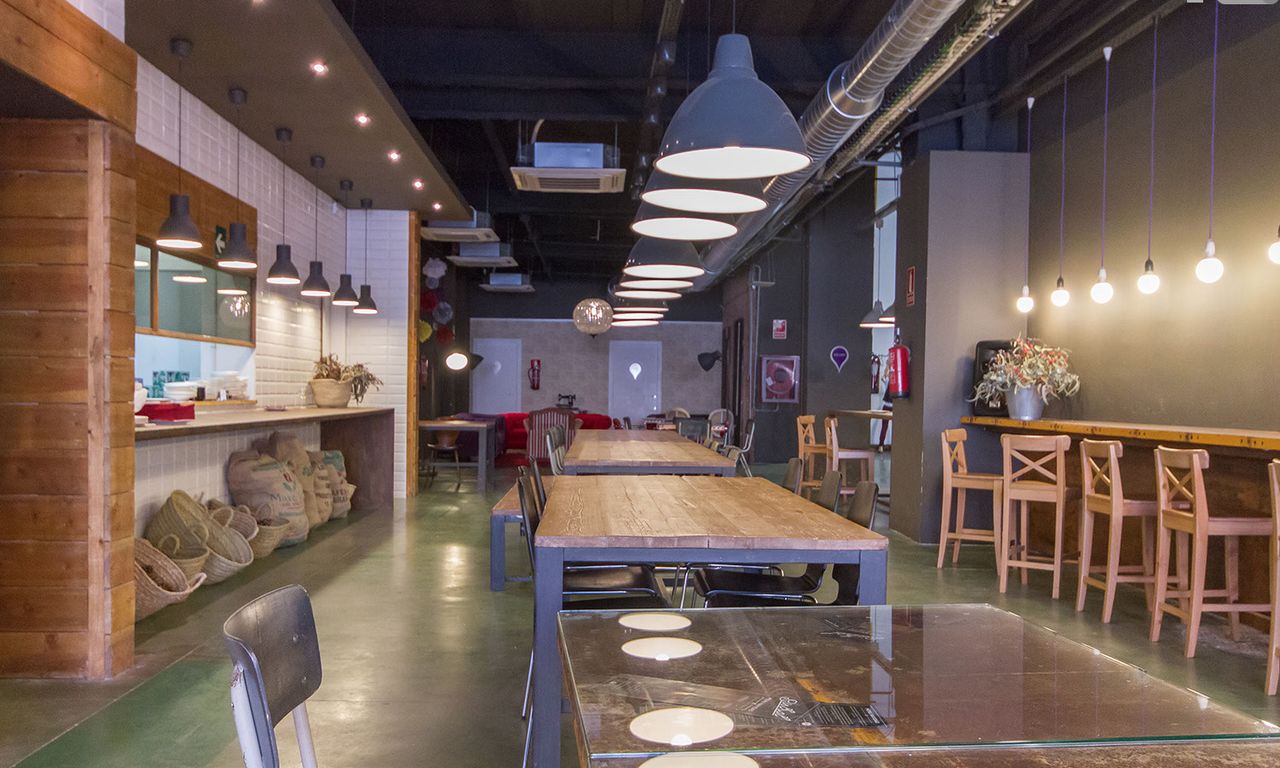 Barcelona workshop spaces Restaurant Valkiria Hub Space - Lounge & Restaurant image 11