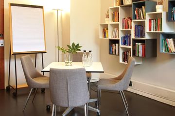 Berlin Coworking Meeting room STUDY image 3