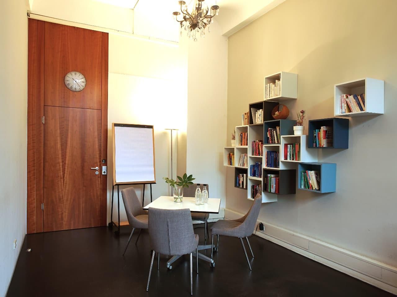 Berlin Coworking Meeting room STUDY image 1