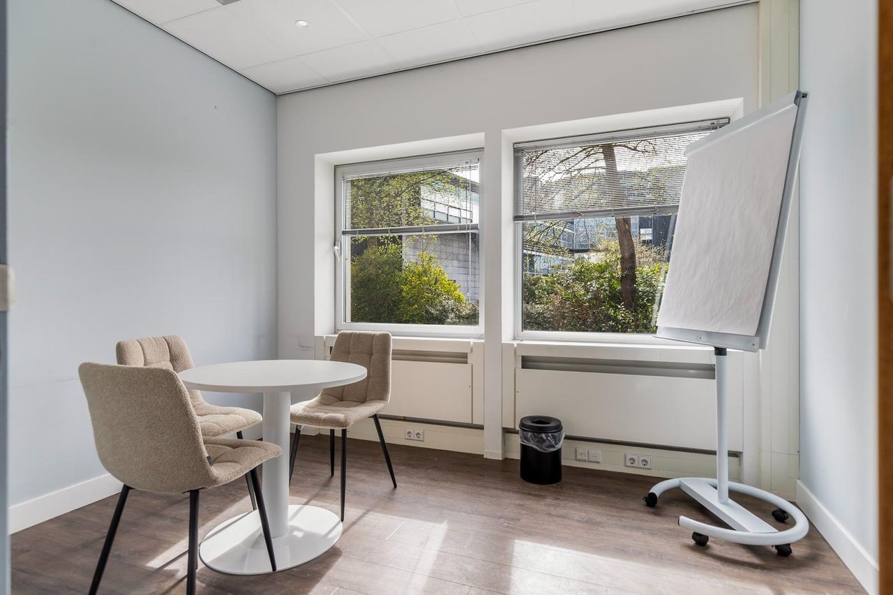 The Hague  Workspace Turquoise kamer image 0