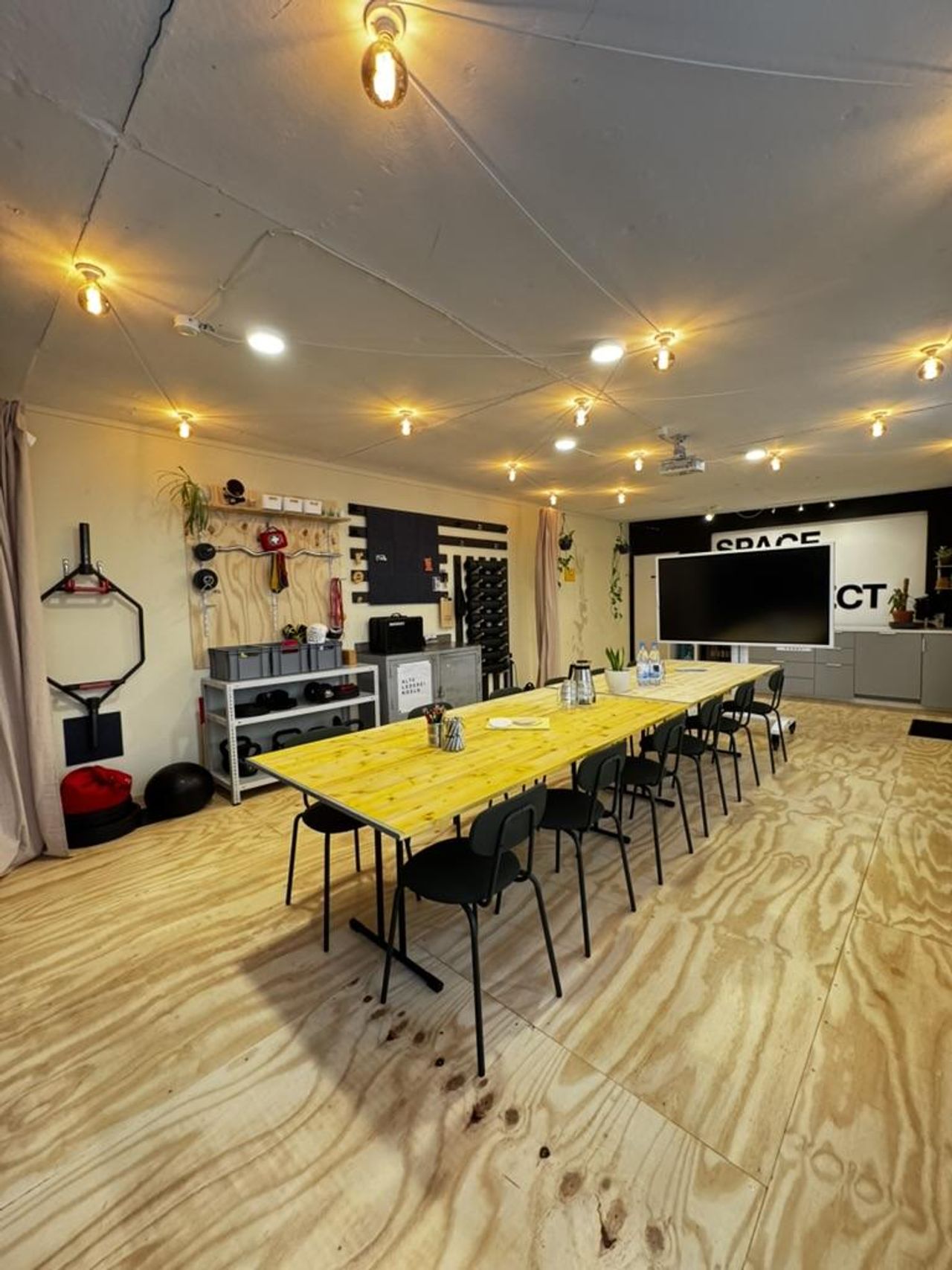 Cologne Kreatives Meeting Workshop space Seminarraum in Köln – ALEKO Space to Connect image 22