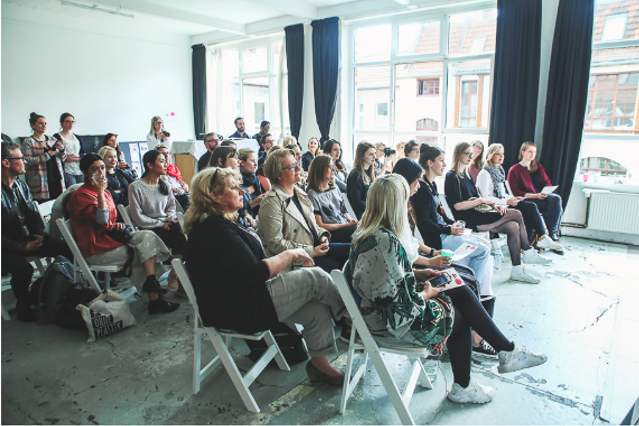 Berlin training rooms Photography studio Studio 2 image 6