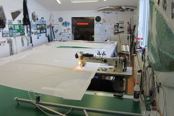 Hamburg   Frog Sails Segelmacherei image 1