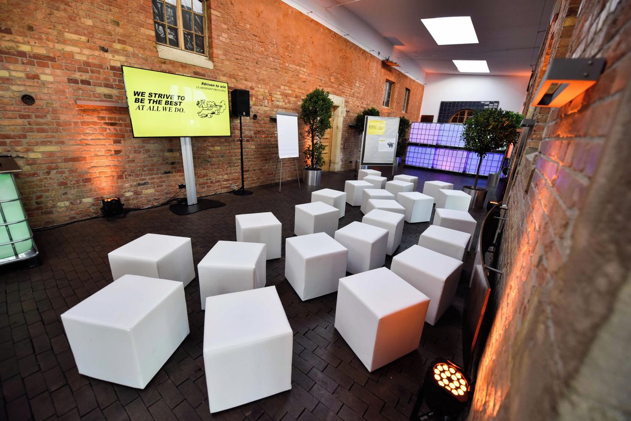 Fellbach PR & Marketing Event Off-Location/Industriegebäude Castello mit Wintergarten image 5