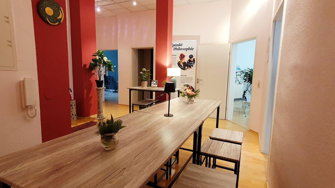 Leipzig  Seminarräume Schöner Seminarraum mit Bib im Leipziger Bachviertel image 1