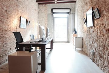 Barcelona corporate event spaces Industrial space Workshop room image 8