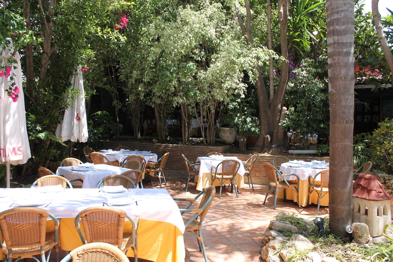 Malaga corporate event spaces Restaurant Garden image 2