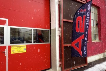 Rest der Welt workshop spaces Außergewöhnlich Die Autohobbywerkstatt image 1