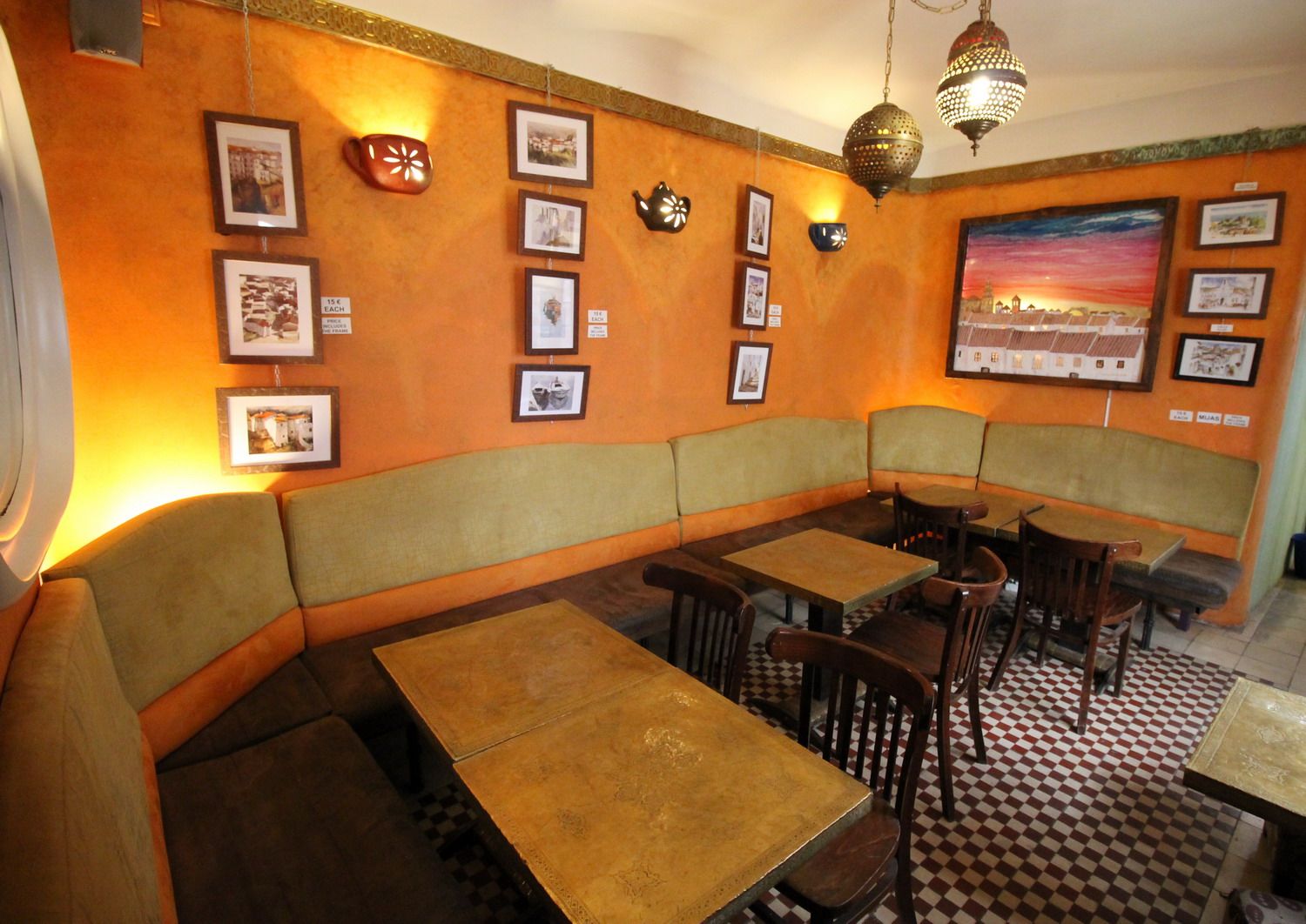 Rent Aroma Secret Garden Sala Mora Mijas Spacebase