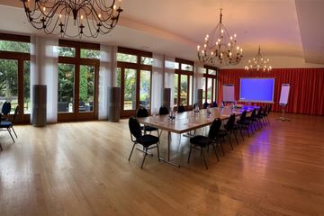 Rest der Welt Kundengespräch  Salle Le Saint Georges image 3