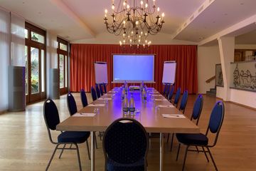 Rest der Welt Kundengespräch  Salle Le Saint Georges image 0