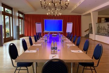 Rest der Welt Kundengespräch  Salle Le Saint Georges image 2