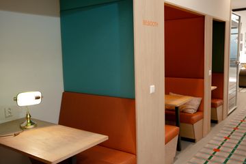 Amsterdam Client Meeting Workspace Belbooth image 3