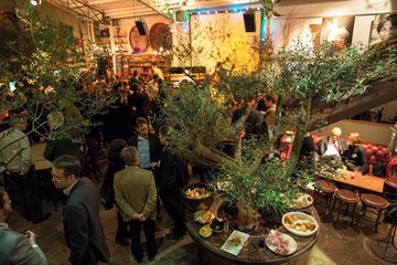 Parijs corporate event spaces Restaurant La Halle aux Oliviers image 5