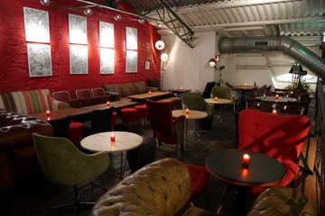 Parijs corporate event spaces Restaurant La Halle aux Oliviers image 11