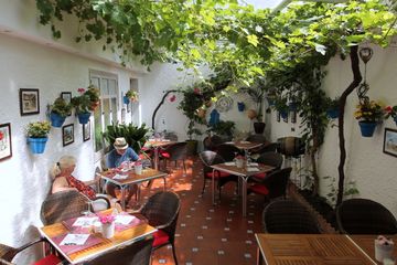 Malaga workshop spaces Terras Patio image 2