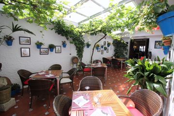 Malaga workshop spaces Terrasse Patio image 5