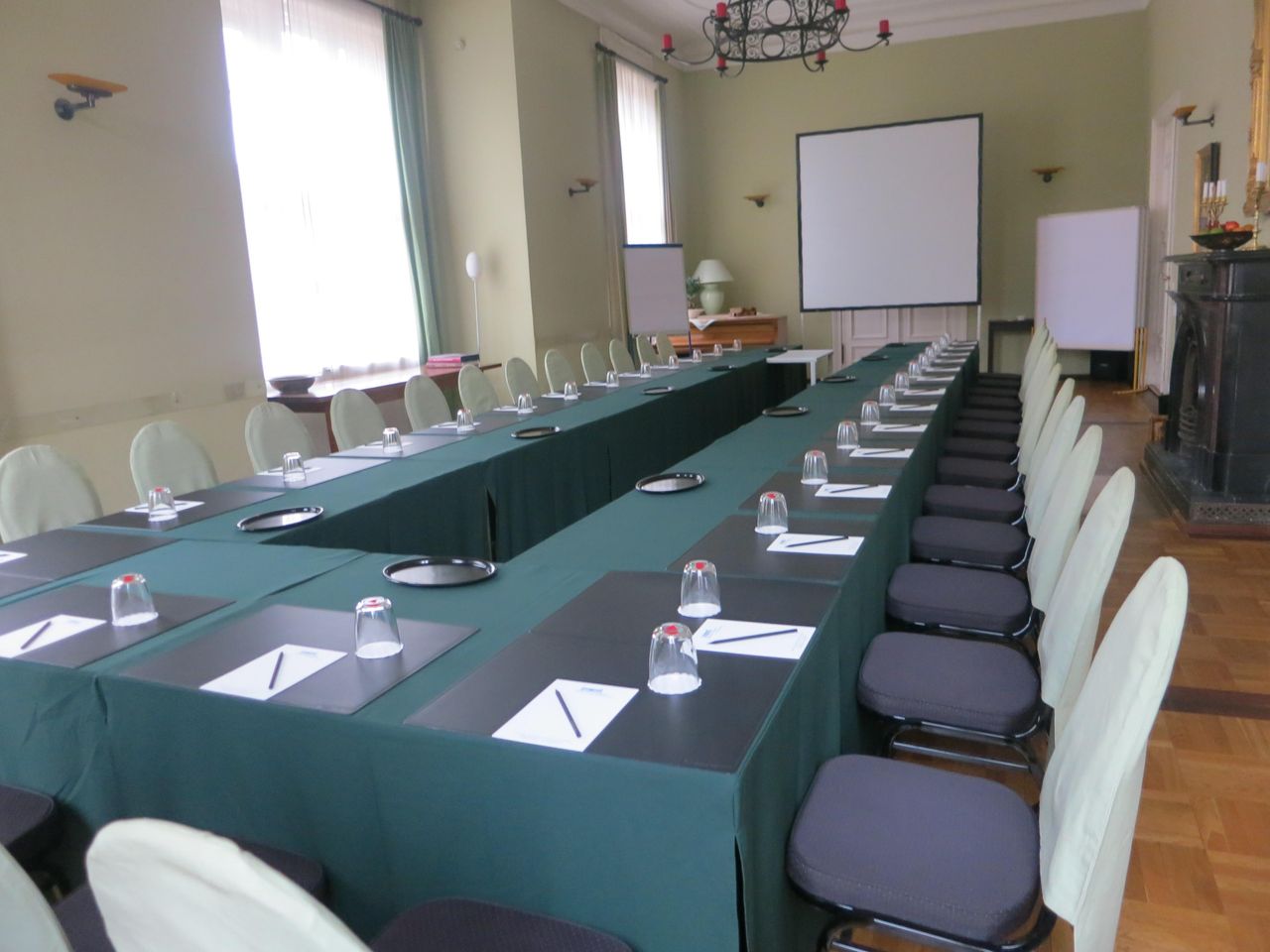 Rest der Welt PR & Marketing Event Schloss/Burg/Gut/Villa Bülow-Saal image 7