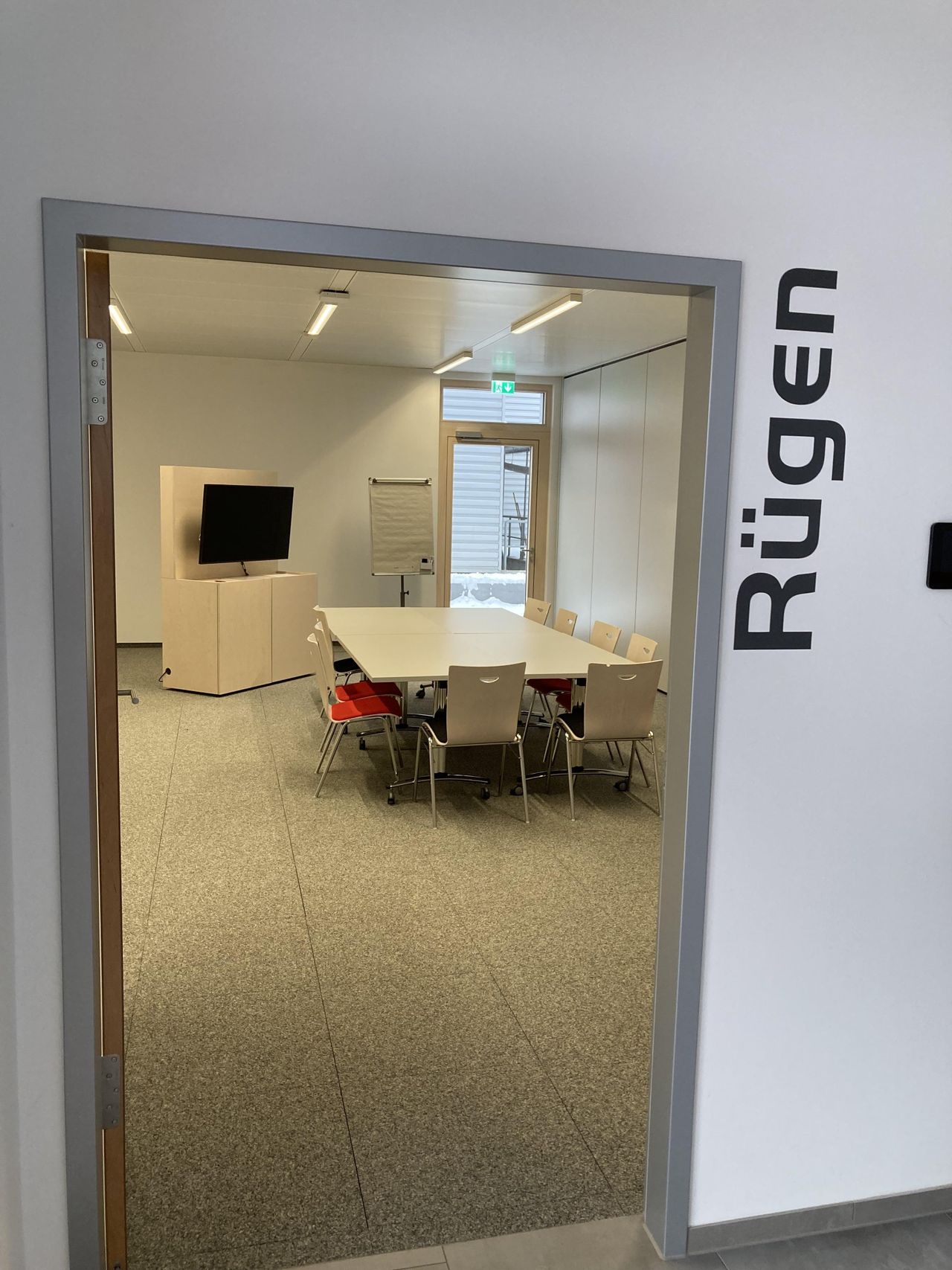 Ulm  Office desk area91-Meeting image 5