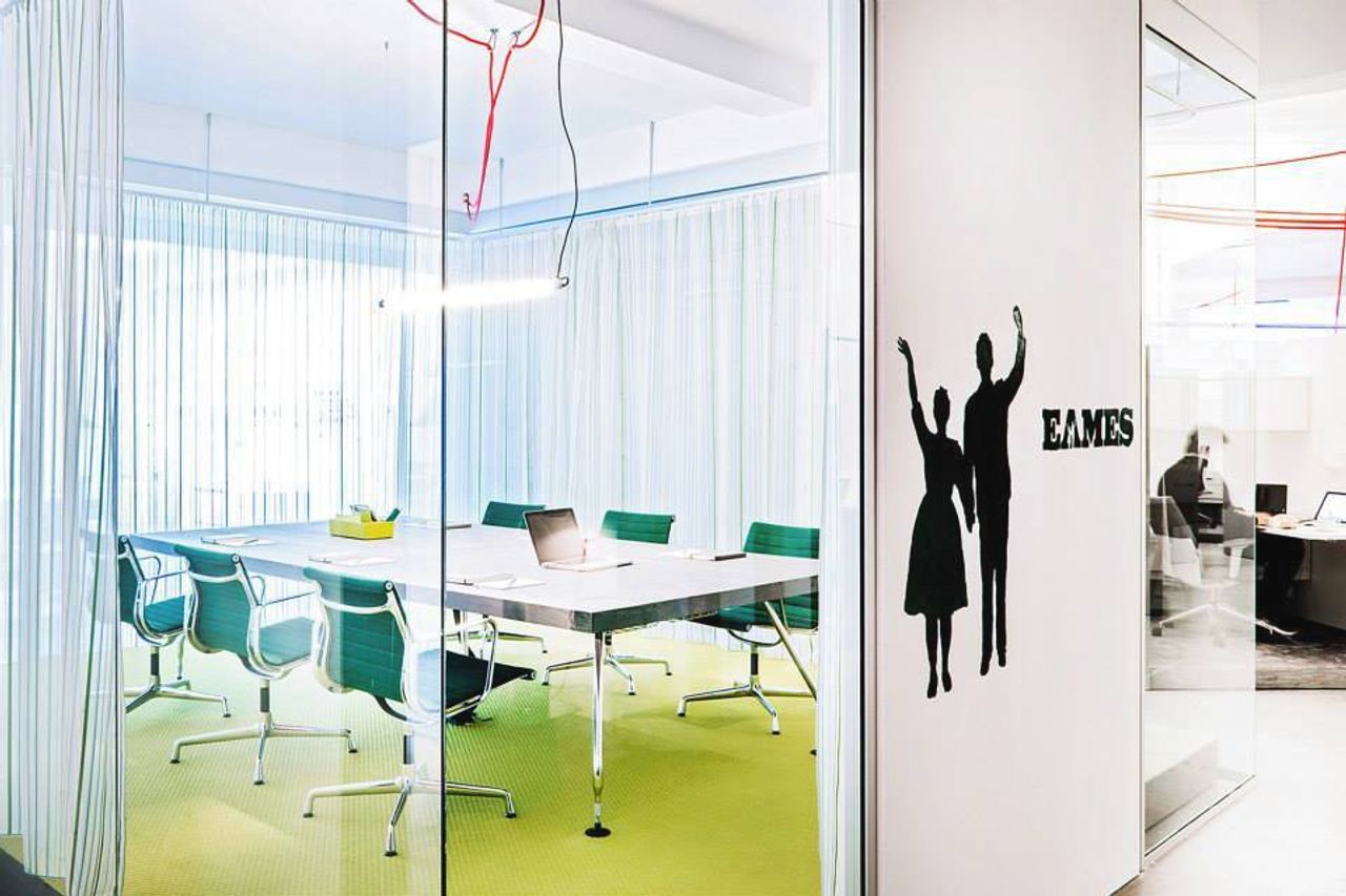 Hamburg conference rooms Meetingraum Yellow Room image 3