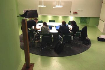 Hamburg training rooms Meetingraum Green Room image 1