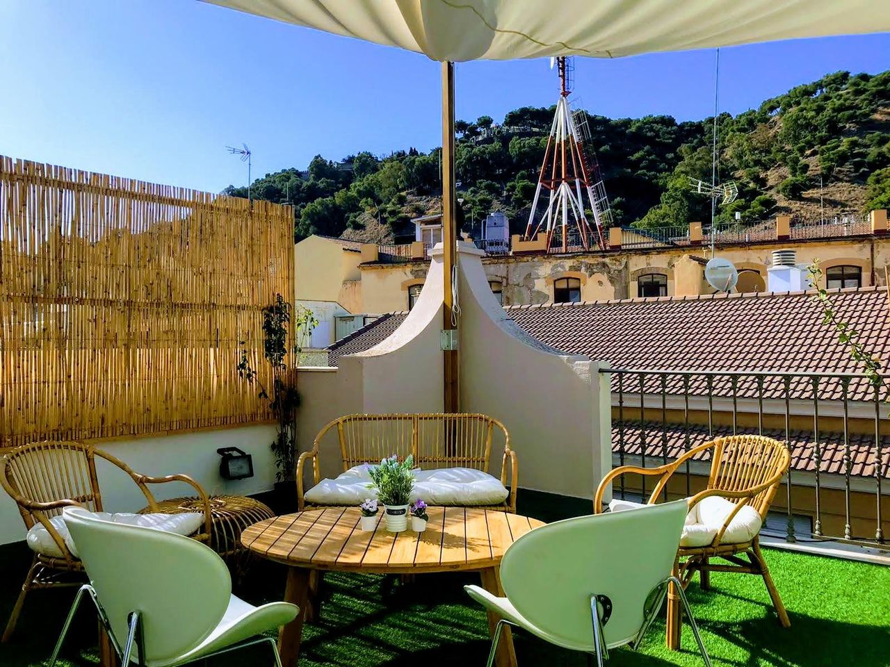 Málaga  Coworking space Small Meeting Room image 3