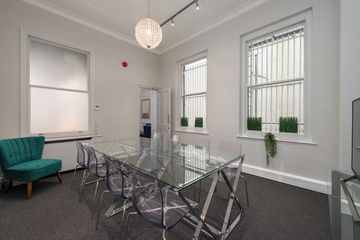 London training rooms Meeting room Lounge and Meeting Rooms image 4