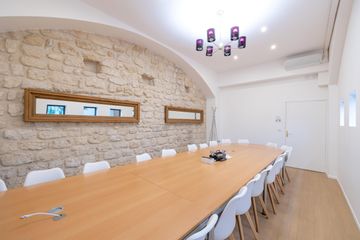 Clichy Offsite Meeting Meeting room Salle Noire image 2