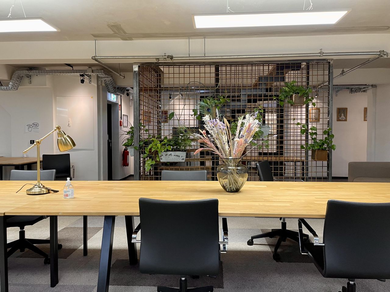 Berlin Coworking Meeting rooms District One Meeting Raum (2-6 Personen) image 8