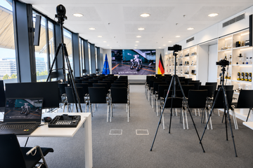 Frankfurt Workshop space HOZEAN Multimedia Conference Room image 0