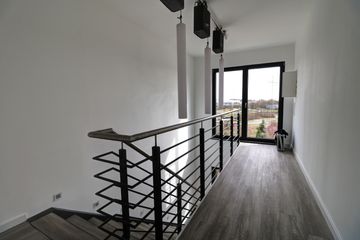 Rest der Welt Coworking Außergewöhnliche Locations Moderner Veranstaltungsspace mit Dachterrasse image 5