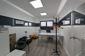 Rest der Welt Coworking Außergewöhnliche Locations Moderner Veranstaltungsspace mit Dachterrasse image 10