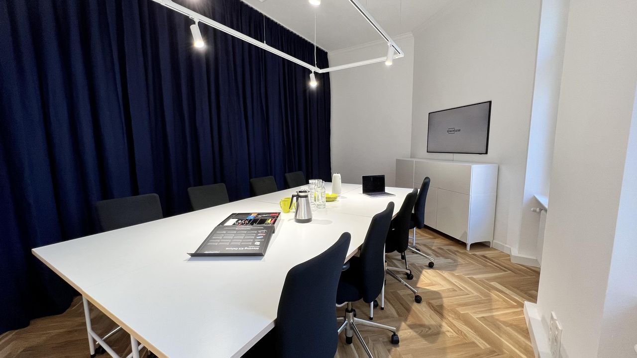 Berlin Mobile Working Meeting room Glass Workshop Room image 4