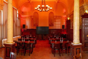 Berlin Teamsitzung Außergewöhnliche Locations historischer Ratssaal image 2