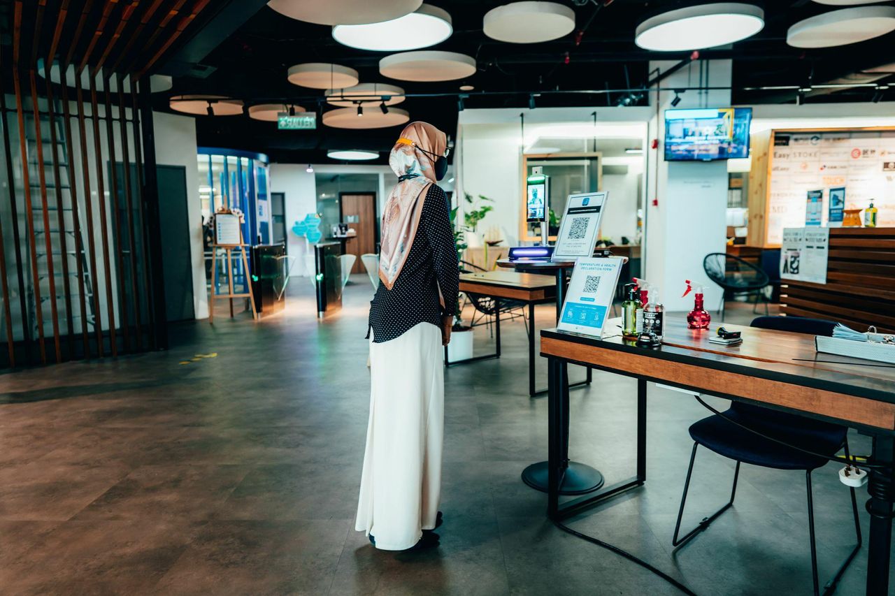 Rest of the World  Coworking space Flexi Desk (Free Seating) image 2